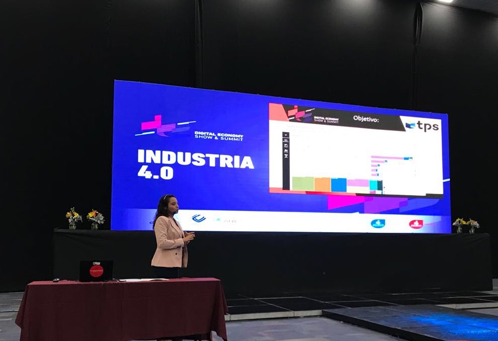gelacello's tweet photo. Encantada de haber participado como ponente en el evento de Digital Economy Show con el  tema de big data y analítica avanzada para ser una industria inteligente @TECPS . #WatsonLover #Experienciasquesuman #Bigdata https://t.co/9QKL1YZI2B