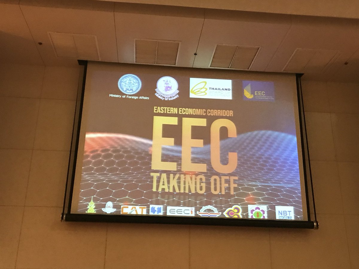 ITABangkok's tweet photo. Presentazione dei nuovi sviluppi dell’Eastern Economic Corridor (EEC) presso il MOFAT thailandese. Fra gli altri speakers il Ministro dei trasporti ed il Segretario Generale del Board of Investment thailandese (BOI). https://t.co/I6SrwiGR7i