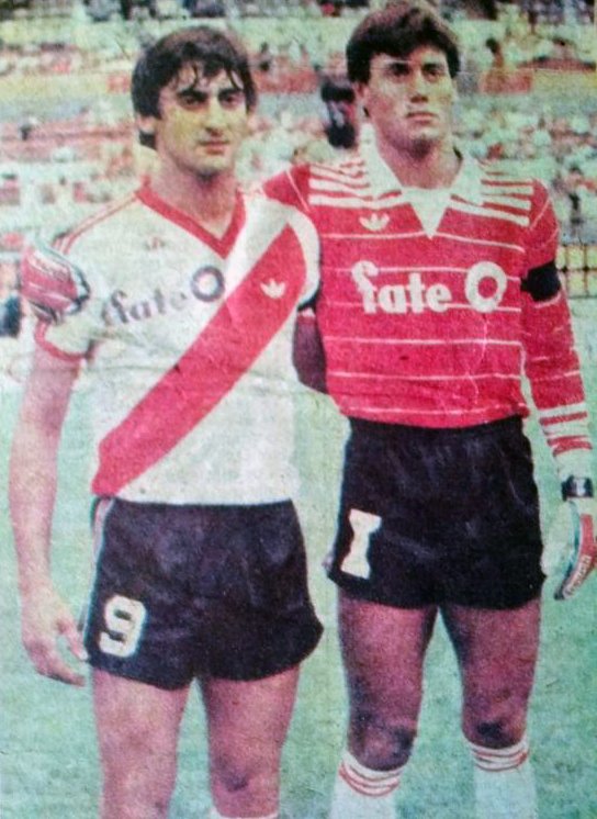 #SergioGoycochea
#ArgentineGK 🇦🇷
with #EnzoFrancescoli