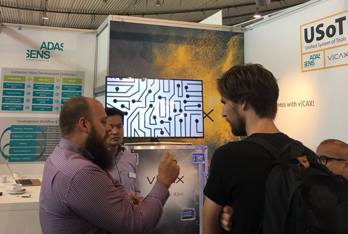 Great start into the last day at #AutomotiveTesting! Talking about our High-End platform #vCAX #itRSC