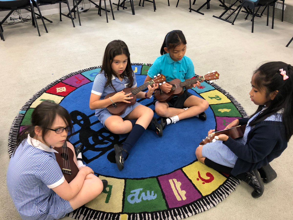 NAISPudongMusic's tweet image. Year 4 learning 12 bar blues on ukelele as part of our 'improvisation' topic #NAEJuilliard #music #NAISPudong #BlueMonk