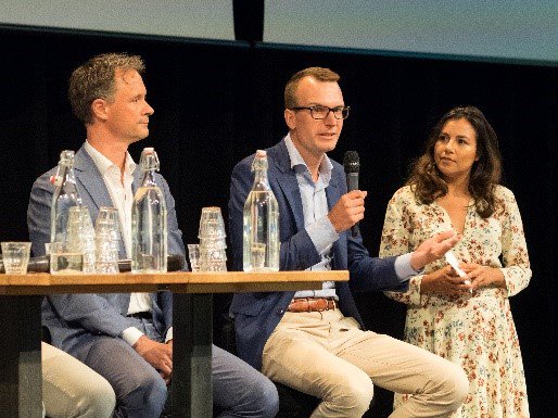 Verkeerskunde's tweet photo. Gaan millennials het klimaat redden? Die vraag stond centraal tijdens het debat van @kekoepel op 5 juni in @De_Zwijger.

https://t.co/74RBtfRUM4 https://t.co/eaJX3Owcja