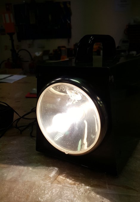 NightSearcher's tweet photo. Does anyone remember this @Nightsearcher #vintage gem?
The #Nightsearcher600 spot to flood searchlight was launched in the early #90s. #throwbackthrusday #vintagelighting #throwbackphoto #searchlight #vintagestyle #halogenbulbs #TBT2018 #Tbt https://t.co/sa1d86mXD3