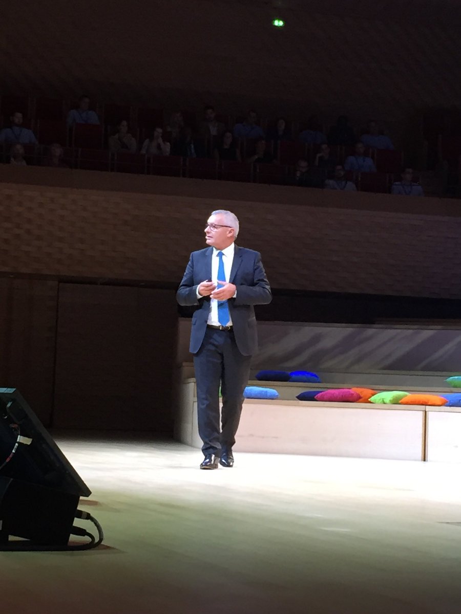 cpernet's tweet photo. Présentation des chiffres par @didierlejeune1 : proud to be a #GameChanger #koscc18 @SCC_info https://t.co/AiPMFcg0CK