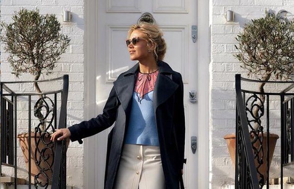 Looking fine in the London sunshine ☀️ the fab Kate Ozerov aka <a href="/stylensnitch/">Stylensnitch</a> works her Women's Trench 😎 #outfitoftheday #trenchcoat