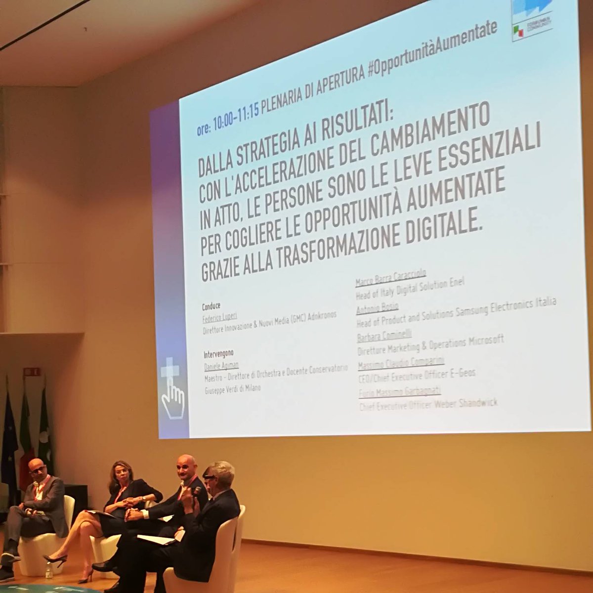 Oggi #findyourdata è al #forum della #comunicazione. Tanta #realtà #aumentata tra gli speech e i workshop! #opportunitàaumentate #VR #AI