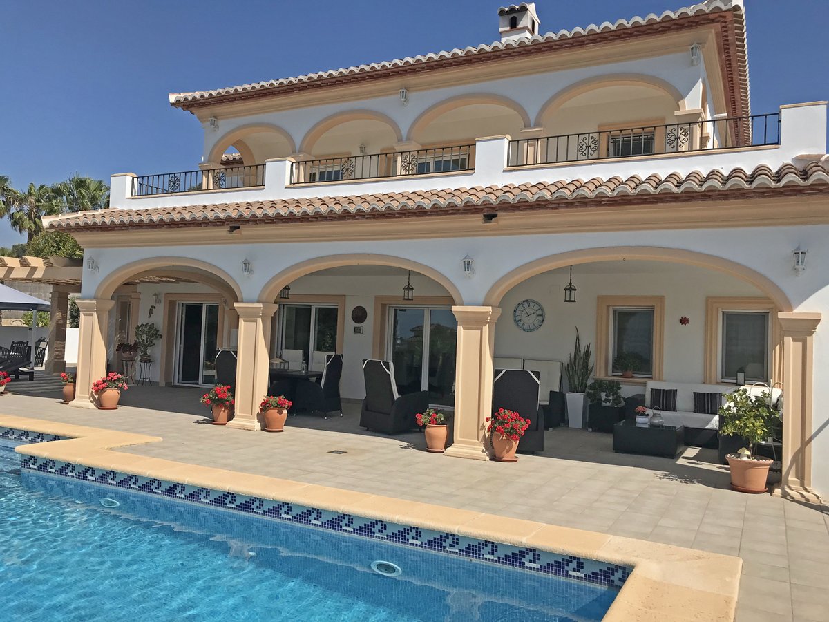 DebbieJayne1301's tweet photo. Fabulous Villa for Sale in Moraira, Sol Park. Amazing quality and great sea views!
https://t.co/rZwPgLBJto https://t.co/dYJKQ5youA