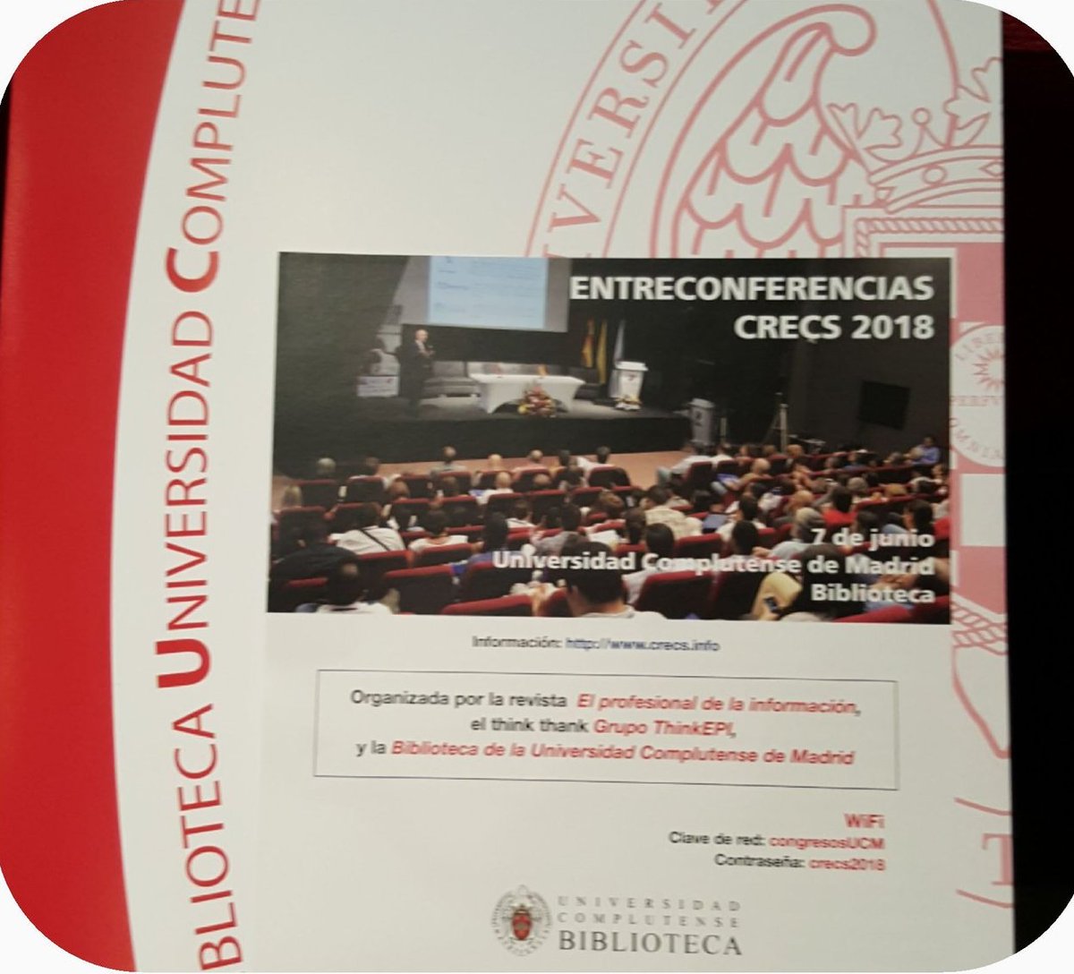 scimago's tweet photo. Hoy en la Entreconferencias #CRECS2018 de Madrid se entregará el Premio @scimago @revista_EPI al mejor artículo (tercera edición) a @mikethelwall y @kayvankousha https://t.co/KPt80kzxAt