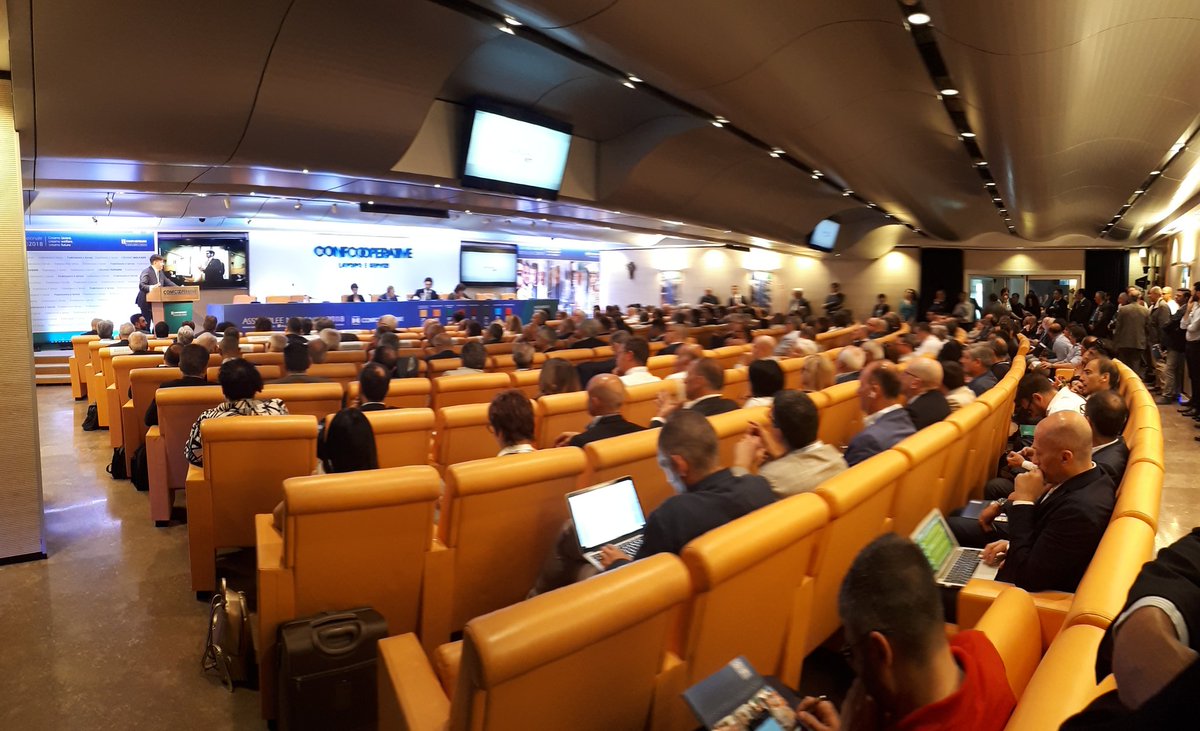 Il lavoro al centro, il modello cooperativo e  reti per crescere nel futuro <a href="/Confcooperativ1/">Confcooperative</a> <a href="/ItaCooperativa/">Italia Cooperativa</a>