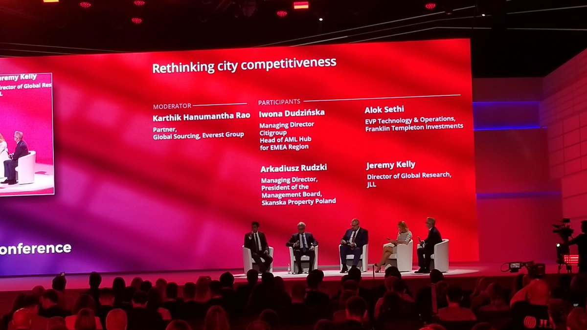 Karthik H of <a href="/EverestGroup/">Everest Group</a> moderating a panel on city competitiveness at #ABSLconference... great set of panelists