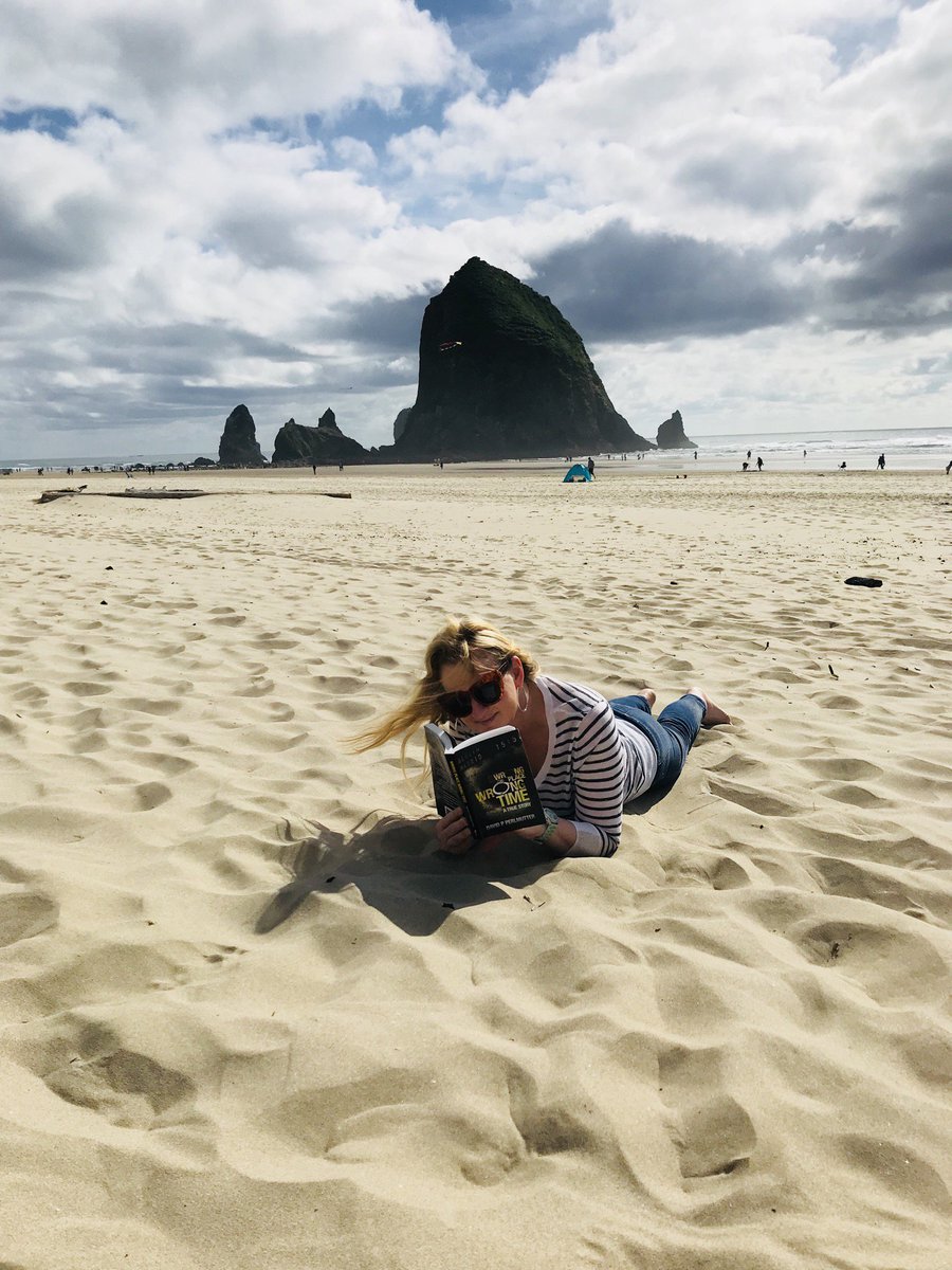 BetsyLulu1's tweet photo. @davepperlmutter @goldenmileprods Reading this incredible, moving story on the beach! Dreaming of Marbella 💫 #wpwt #beachread #suspense #oregoncoast #haystackrock #usa #aroundtheworld #booktomovie #marbellatooregon https://t.co/tnMQtvrxTj
