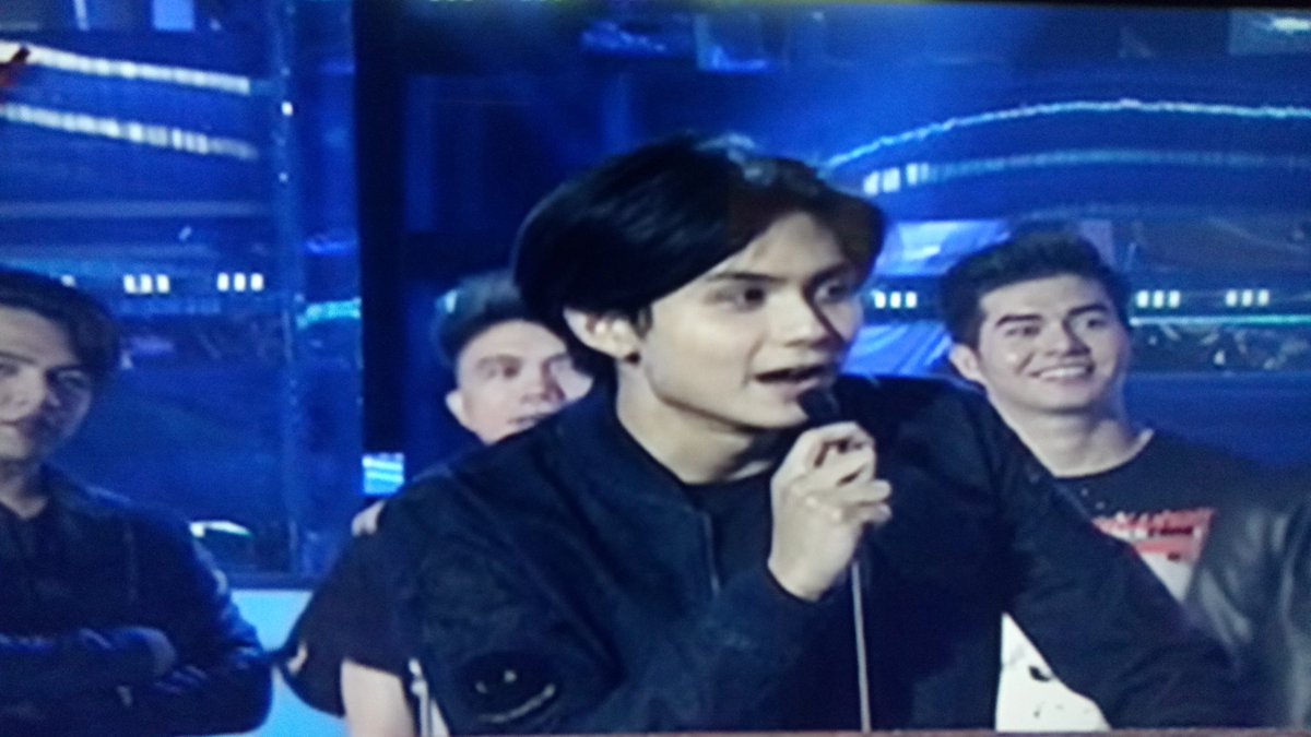 SuperPAUPAO's tweet photo. 😂😂😂 @HT_Ryle 
#ShowtimeNanJUNEkaNaNaman https://t.co/Oc1F36cg9w