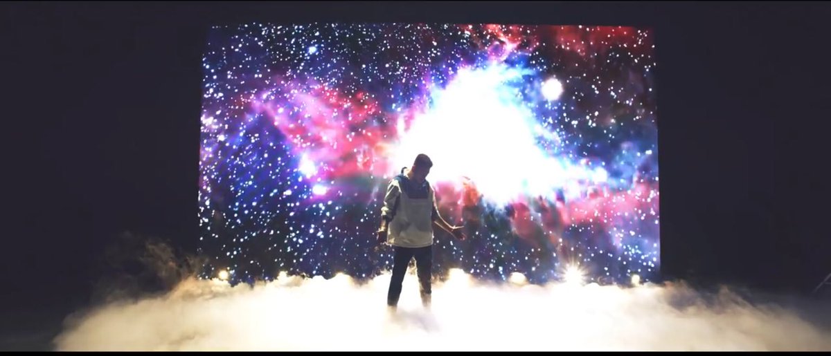 ChulayoM's tweet photo. My favorite parts on #StarSignsVideo π
The leg game though is sick π₯π
Beautiful Tata ka Kairo @akaworldwide
Now we wait for #TouchMyBlood π https://t.co/vZgCZQ9hSq
