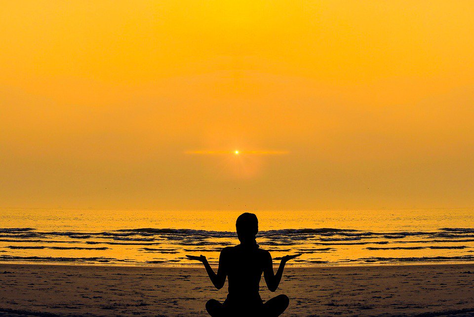 Options options, we want options for this hot weather :-) And here you have some indoors #yoga and #meditation in #dubai, for the next coming days: ow.ly/2IWG30kn1PY 

#dubai #yogalife #yogapose #yogateacher #globalwellnessday #globalwellnessday2018 #yogaclass #wellness
