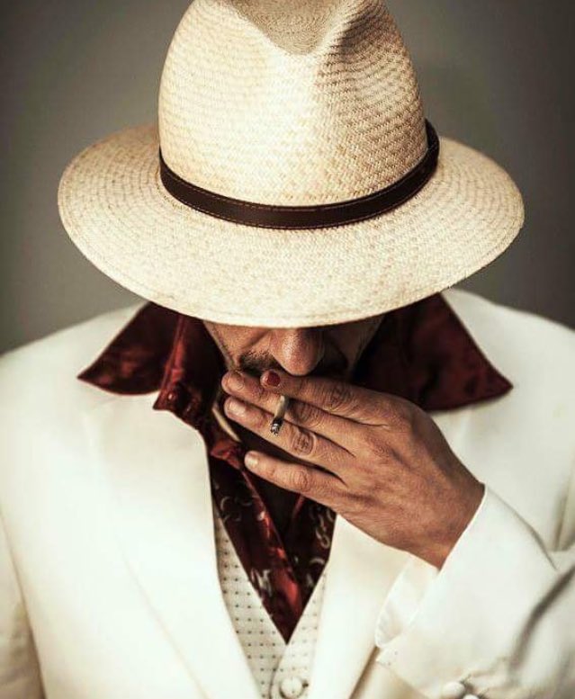 Alacrán o la Ceremonia. Paseo La Plaza.           Avda Corrientes    Espacio Código.     Jueves 7. 21H.        Viernes 8. 22 H.