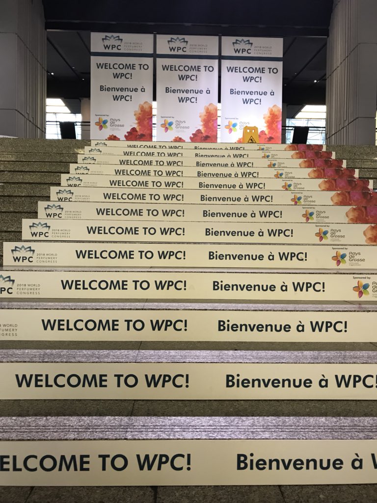 OsmothequeParf's tweet photo. Dernière montée des marches aujourd’hui pour l’Osmothèque au #WPCNice. Passez nous voir à l’entrée de l’espace Les Muses, nous sommes à côté de la SFP et de la SIPC ! https://t.co/R0n3Zg9sOM