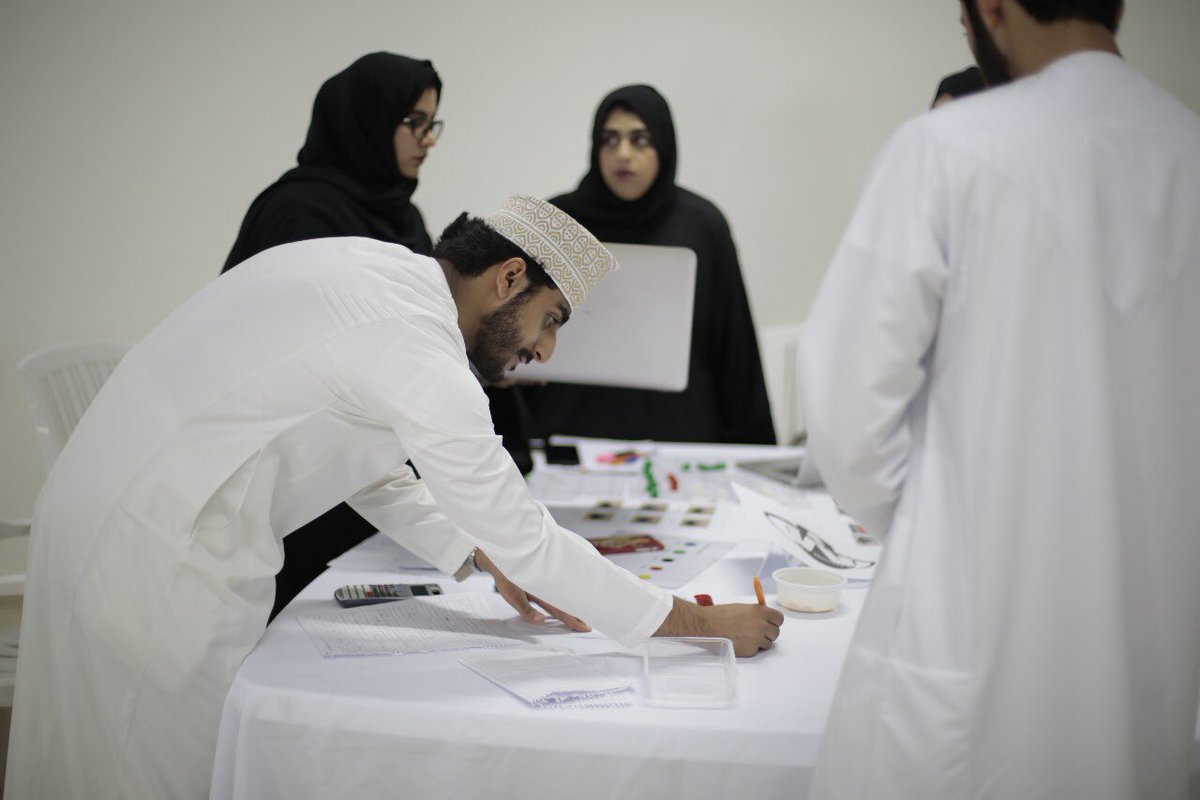 MEC_Oman's tweet photo. #Blokko #game
It is a physical simulation game that teaches the #students the function of procurement, production, physical distribution and #logistics. 
#Logistics_Management #MyMEC #MECLife 
@NHTV @logisticsnews https://t.co/AhmrlWwjum