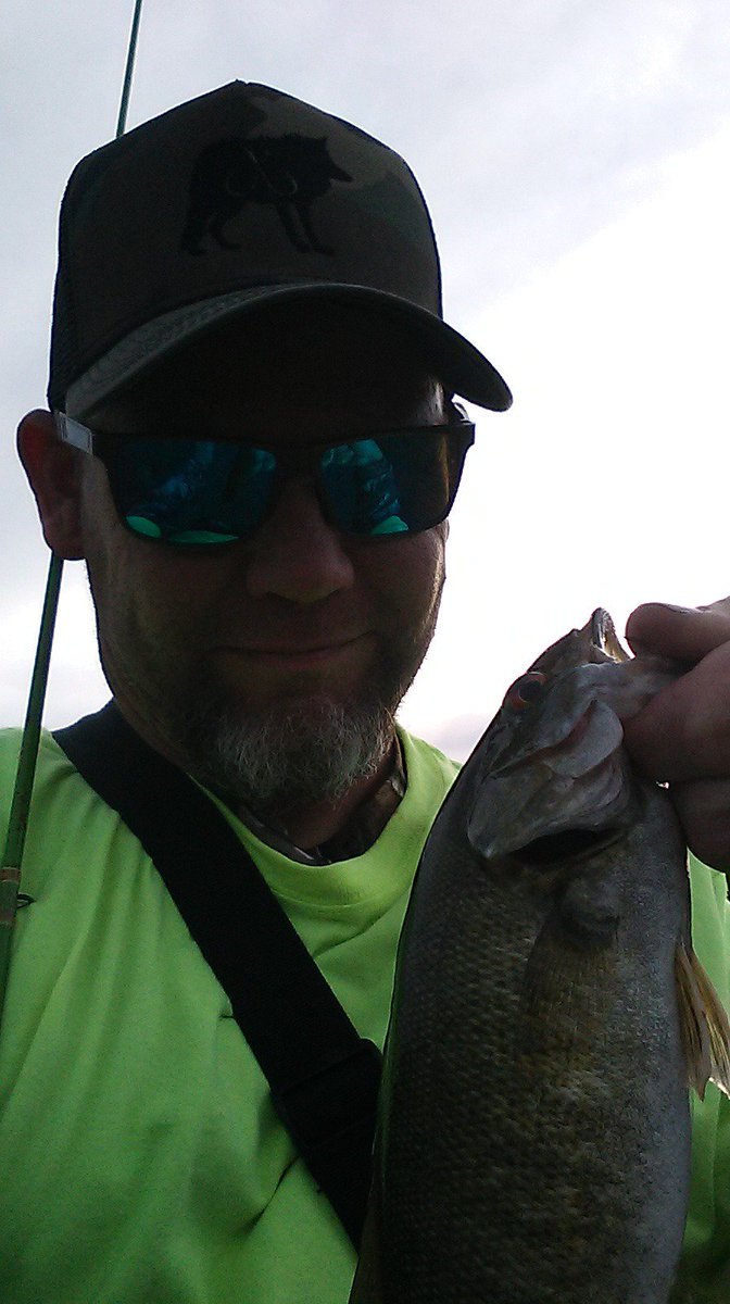 MarteaseLures's tweet photo. A few small bass tonight..now back to the studio to paint some fish.

Having fun fishing with 
@CarltonRods @WolfPackFish &amp; @hitenausa products. https://t.co/brWbIcvaM9