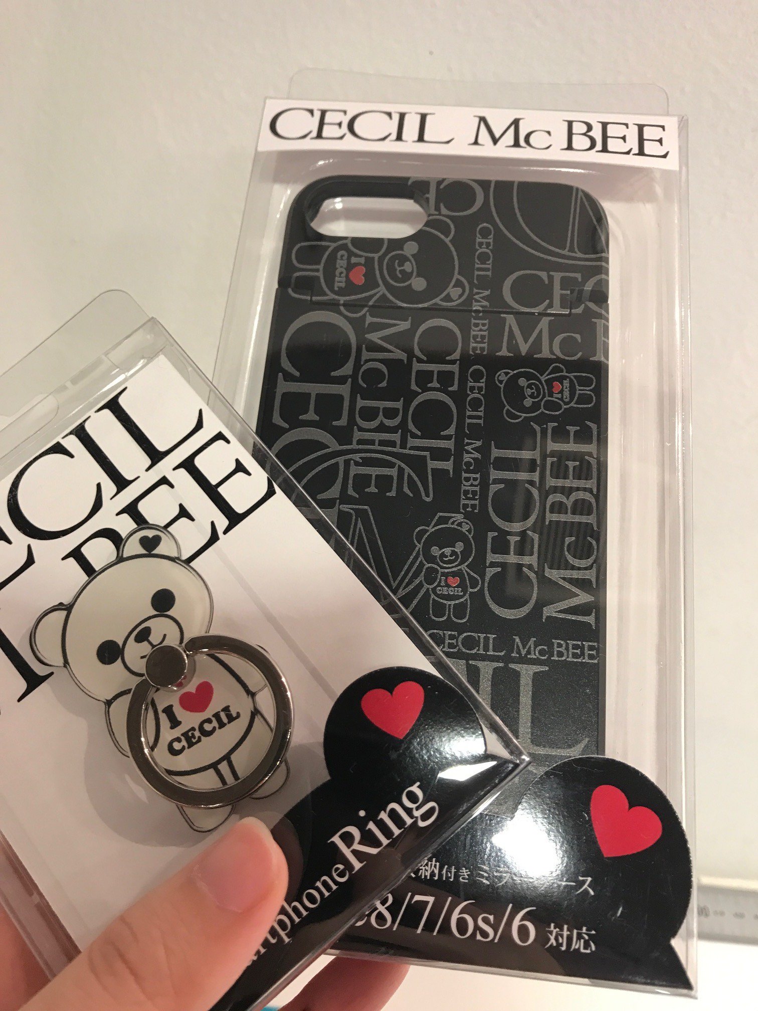 Appbankstore 新宿サブナード 女性に大人気のブランドcecil Mcbeeのiphoneケース 落下防止リングが入荷致しました W カードも収納できてミラー付き Iphone6 6s 7 8対応しております Cecilmcbee Iphoneケース 落下防止リング