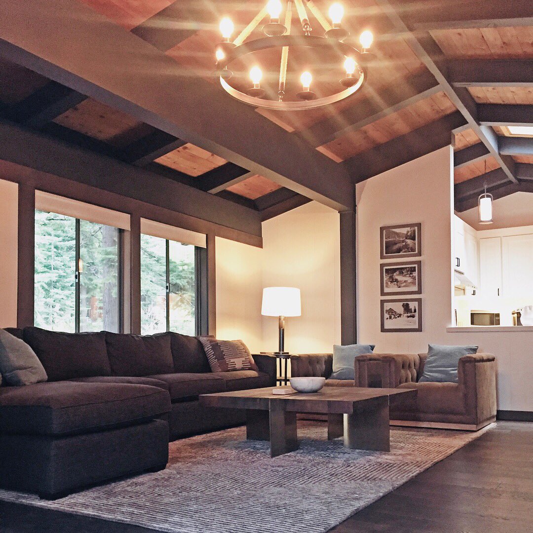 pillowsNcreate's tweet photo. Johnston’s residence remodel. Cabin in the Tahoe area. #homedesign #decor #interiordesign  #remodel https://t.co/QUI5LNHwNo