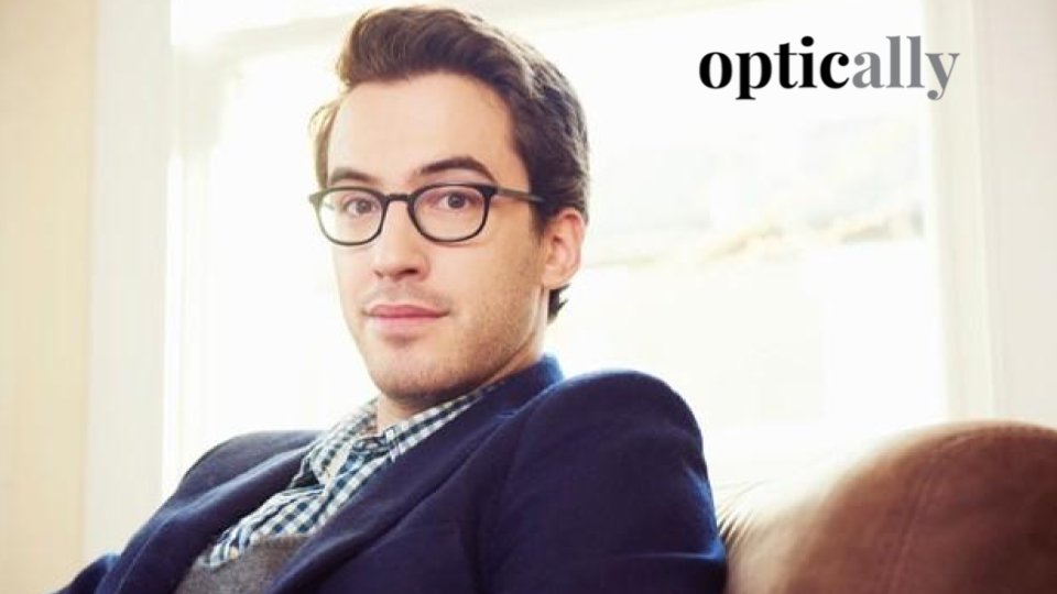 Optically_nz's tweet photo. Wear your glasses right when at #work!
Shop now - https://t.co/2uciEwc9cU
#affordabledesignerglasses #shoponline #cheapglasses #oversizedglasses #square #chic #black #classic #regulars #spectacles #fashion #newcollection #eyecare #eyewear #loveyoureyes #protecteyes #trial https://t.co/Wb52WgSeDq