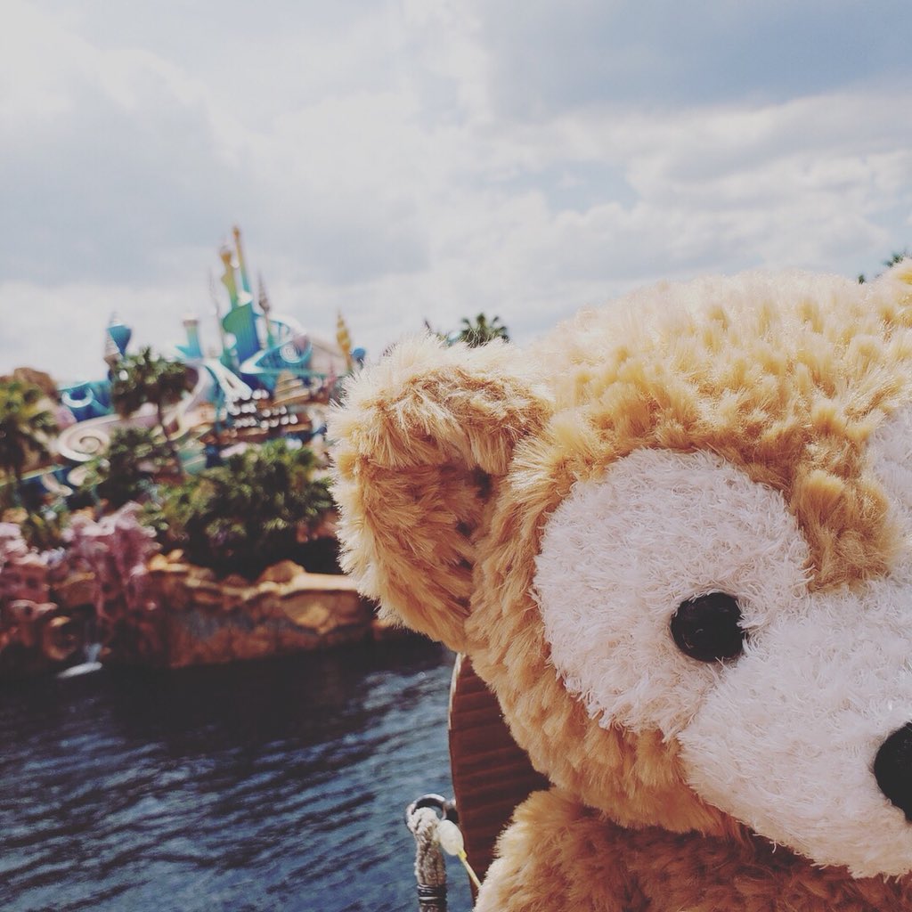 narumin_10's tweet photo. .
\ Tokyo Disney Sea / 〜夢の国 Day2 〜
.
私の寝坊��より開園に遅れるところからスタート😌
.
おもわずダッフィー���買ってしまうミーハーさ☺️
.
船とショーではうとうと😪
.
でもでも、敬介くんとの夢の国2日間はさいっっこうに楽しかったから全てよき🙆🙆
.
https://t.co/vaLy8gRyIq https://t.co/8desTSO12B