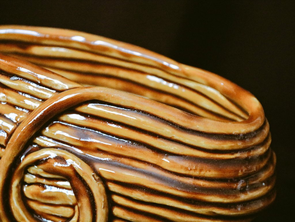 Fulyacan70's tweet image. İlklerden bi çalışma..Sırının rengini, renginin sırrını sevdiğim ..
#seramik #keramic #ceramic #çamur #sır