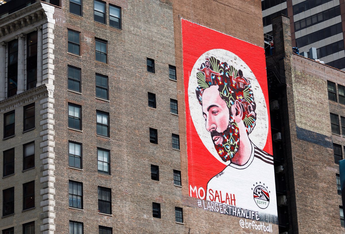 Soccer_Laduma's tweet photo. Even in Times Square, New York, Mo Salah's face can be seen. #LargerThanLife https://t.co/lZkddPeT6N