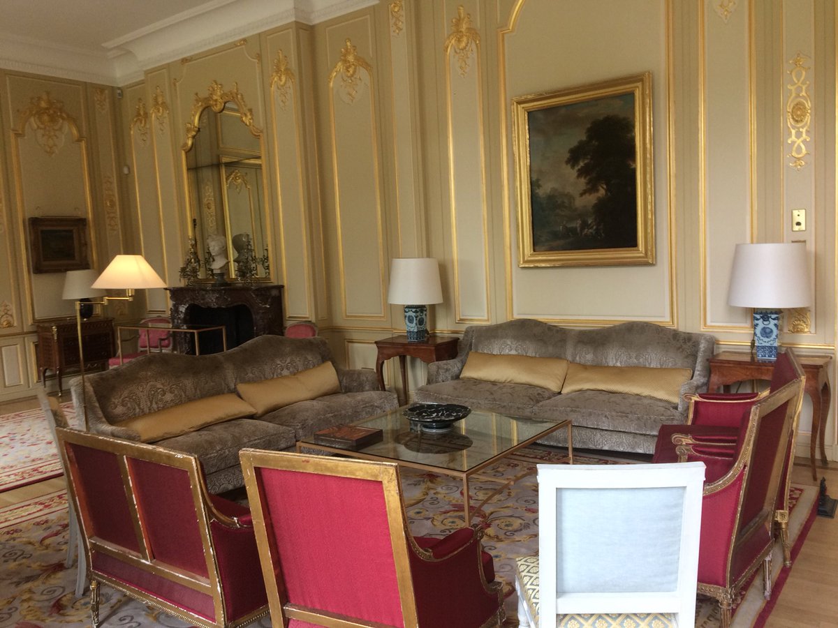 AurelieBonal's tweet photo. #BehindTheScenes : @NBelloubet is in London today. She will soon be talking to some French and UK media about #FrenchLegalReforms &amp; attractiveness of the French legal system. https://t.co/RYWYQon9Nc