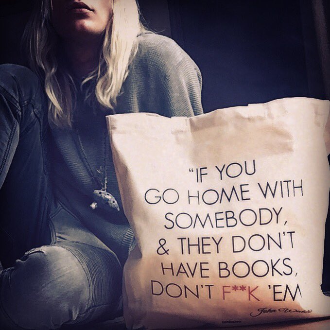 mrtybaxter's tweet photo. If you go home with somebody, &amp; they don’t have books, don’t f**k em

#smartissexy #lovebooks #read #booksaresexy #JohnWaters #teNeues https://t.co/LDeK36Wpto