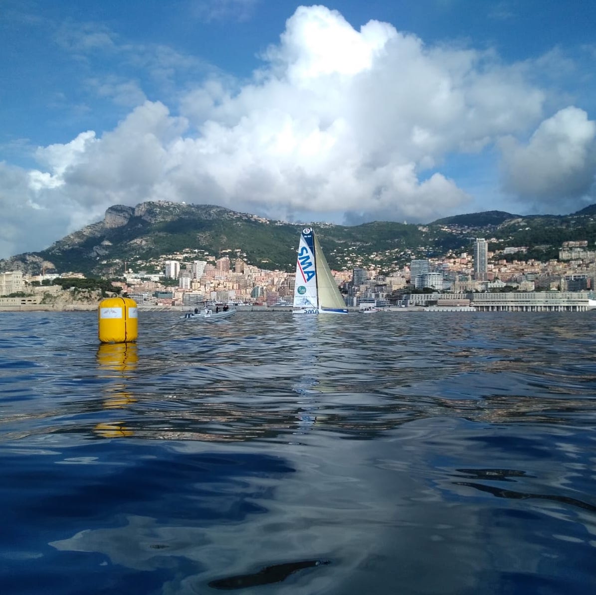 echappee_bleue's tweet photo. 🥇SMA remporte la #MonacoGlobeSeries !🥇

🇲🇨 Paul et Gwéno ont franchi à 8h17 la ligne d'arrivée en 1re position, après 3j 19h et 17min d'une régate méditerranéenne éreintante!! 
⛵️SMA aura parcouru 815,52 milles à la vitesse moyenne de 8,93 nds.💨
🤜🤛 Bravo messieurs !! 🤝 https://t.co/d19g0uv6zt