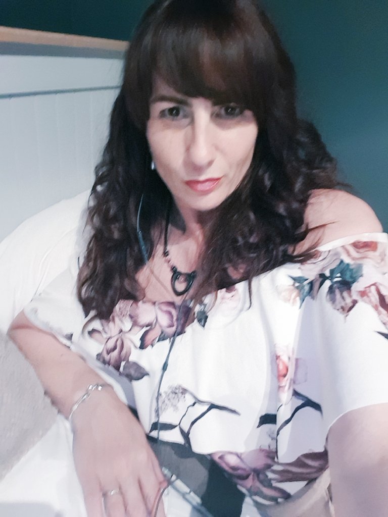 naughtyladiesuk toni lace on X: "Good morning my lovelies..I'm off to shoot in France  tomorrow..Ooo la la! That's after I shoot for @NaughtyLadiesUK today..can't  wait! Wishing you all a fantastic day & don't