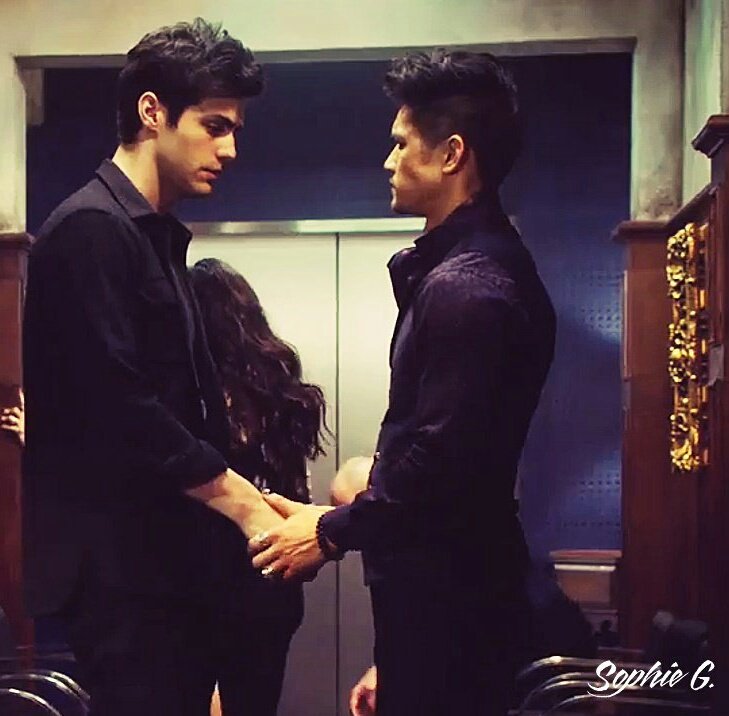 sertsev's tweet photo. LOVE 🔥👊💪 #PickUpShadowhunters  #SaveShadowhunters ✊🔥
@netflix @FreeformTV @hulu https://t.co/IDZEsSKT8C