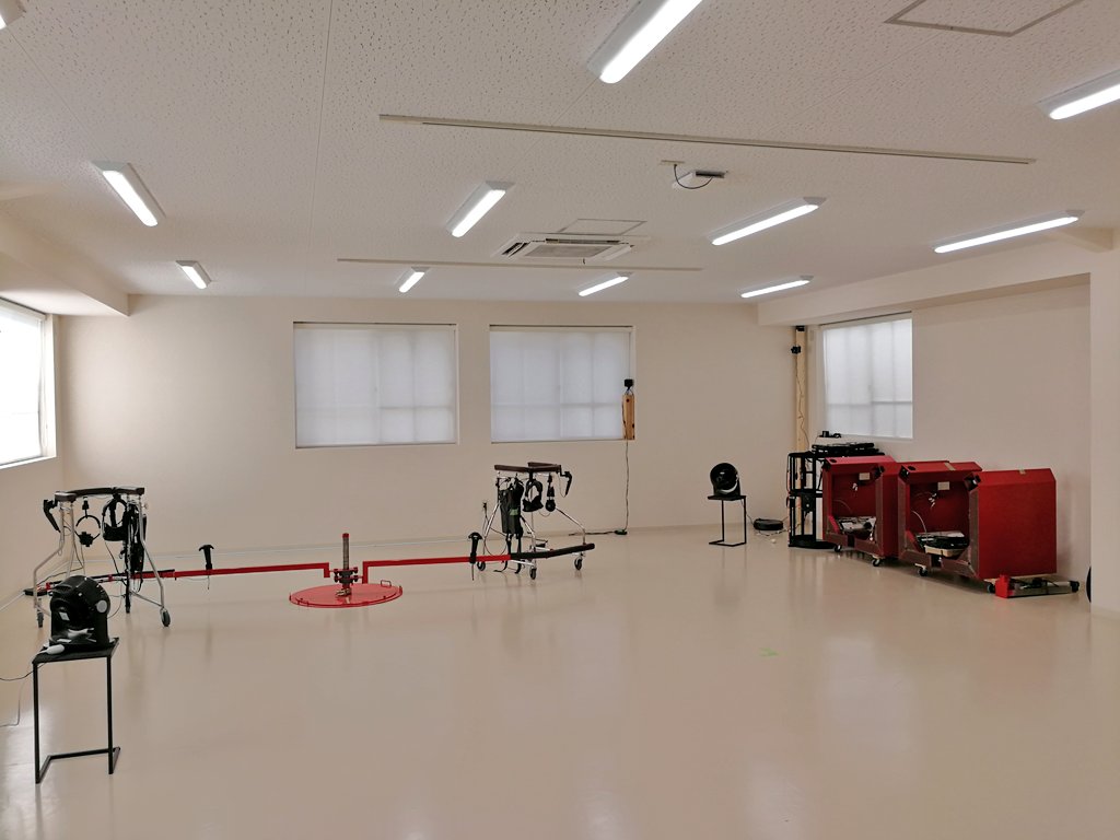 JNTEST23's tweet image. #hashilus 2Fは超広い。この広さのために物件決めたそうで。そして、ここで壮大なプロジェクトが...!?