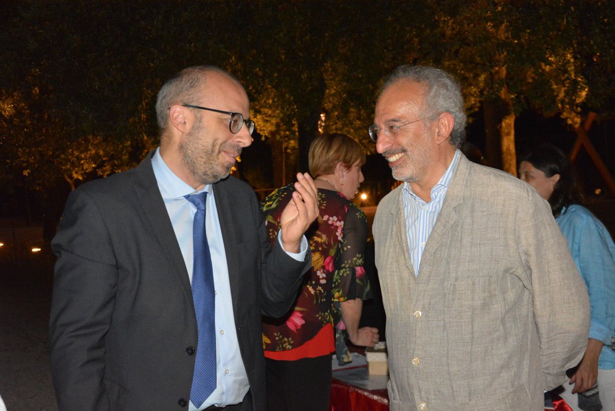 Con <a href="/gadlernertweet/">Gad Lerner</a> per "Lavori ai margini", libro che narra la storia di Concetta Candido lavoratrice licenziata da coop di pulizie che si diede fuoco per protesta. 
Grazie ad “Abitiamo il Bene Comune” per occasione di riflessione sulla realtà dei “lavoratori poveri”.