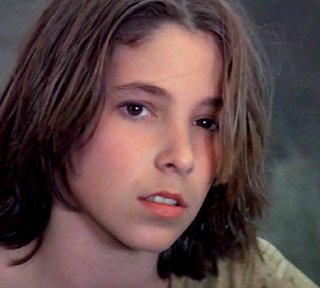 ミウ ネバーエンディングストーリーのバスチアン役のノア ハザウェイ 子供の頃は女の子とマジで信じてた 現在はこの お姿 人 3人ぐらい殺してそう 月日というのは時に残酷である
