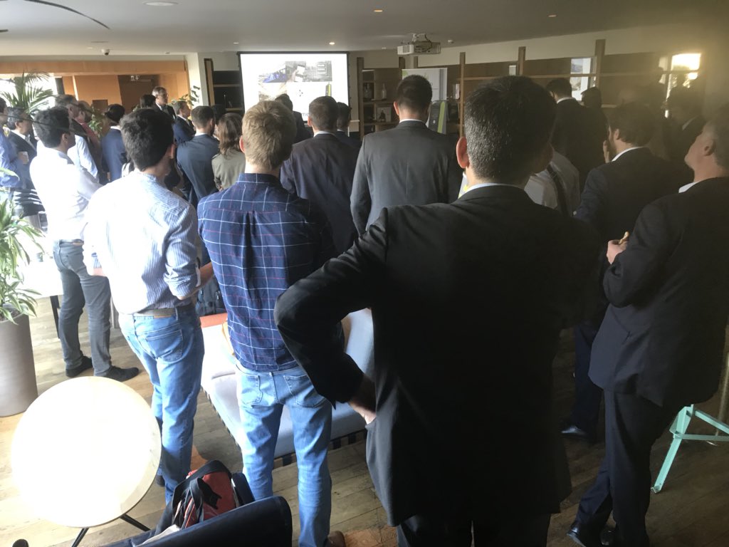 Hove_Mobility's tweet photo. LT Petit-dej de lancement du valideur #FX900 q ns avons co-conçu avec notre partenaire @famoco ! Que vous pourrez découvrir mardi prochain au Salon #TransportPublic2018 sur le stand @groupekeolis
Solution #MaaS #PlanBookTicket #Mticket #Mobile #Ticketing https://t.co/TY6qxhOiAa https://t.co/PG1UfTI9Od