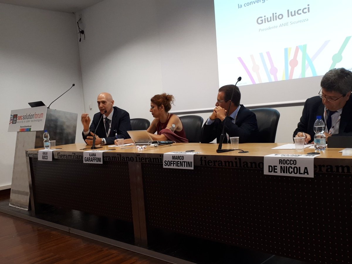 Il presidente Giulio Iucci di <a href="/aniesicurezza/">AnieSicurezza</a> apre i lavori a #secsolutionforum