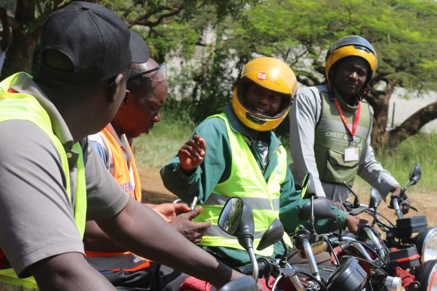 tendasasa's tweet photo. A group of boda-boda riders in @KisumuCountyKE are advancing #PeaceSecurityStability by restoring sanity &amp; taming related crimes whilst addressing the grave yard menaces associated with the fast growing motorcycle taxi-transport industry. Read more: https://t.co/ygCIBvuQQF https://t.co/jDxKaE6ZN3