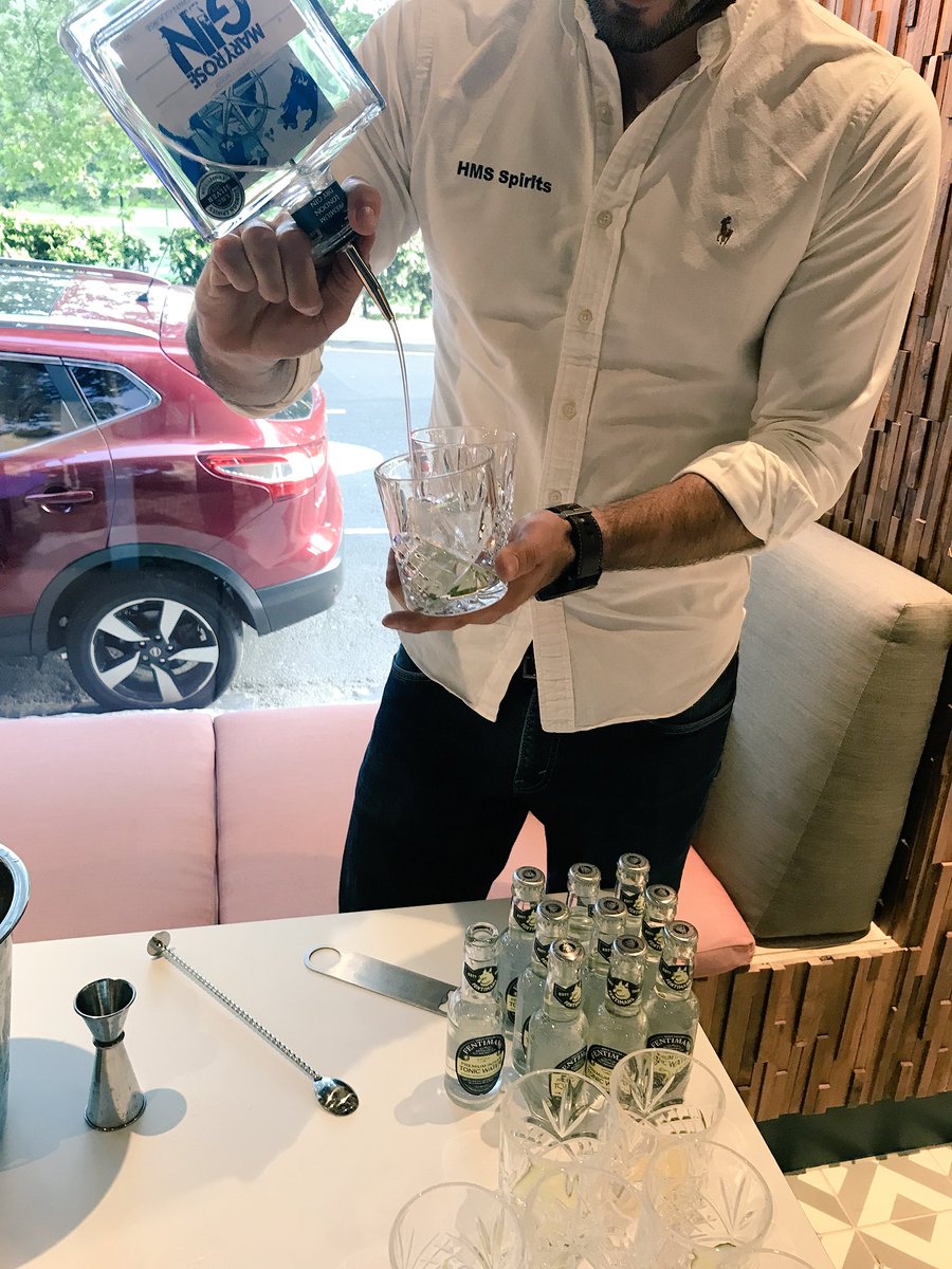 katgotyour_blog's tweet photo. Still reminiscing about just how much fun I had at the @room2hometels launch event last night with @sotonbloggers 😍 Some amazing coffee from @coffeemongers (seriously - you need to try it), beautiful gin from @HMSSpirits and the lovely company of @r_henders 🥂💕 I’ll be back! 👍 https://t.co/nnL2V5tZJx