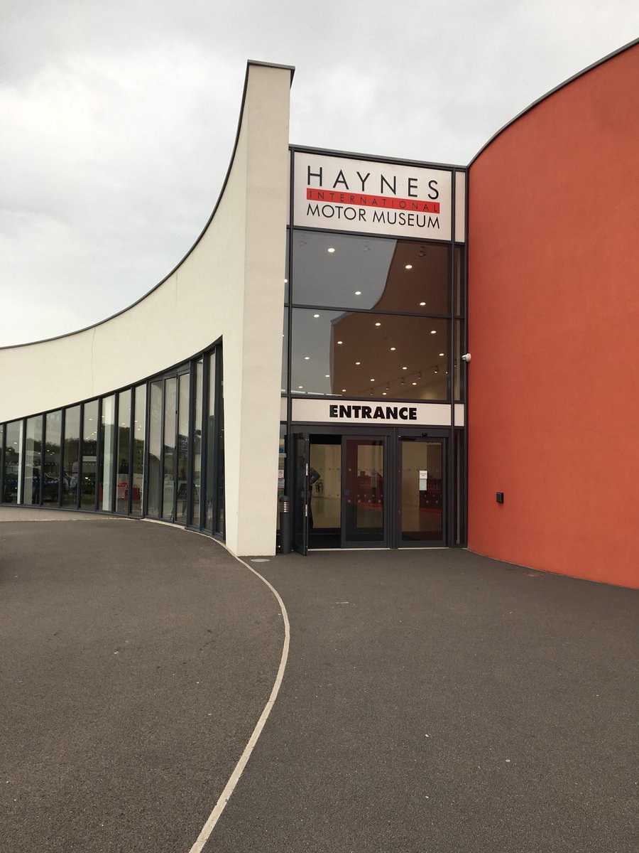 Am talking #newmobility this morning at <a href="/SkanskaUKplc/">Skanska UK</a> highways forum 2018. @WSP_UK. Hoping for not too many difficult questions!