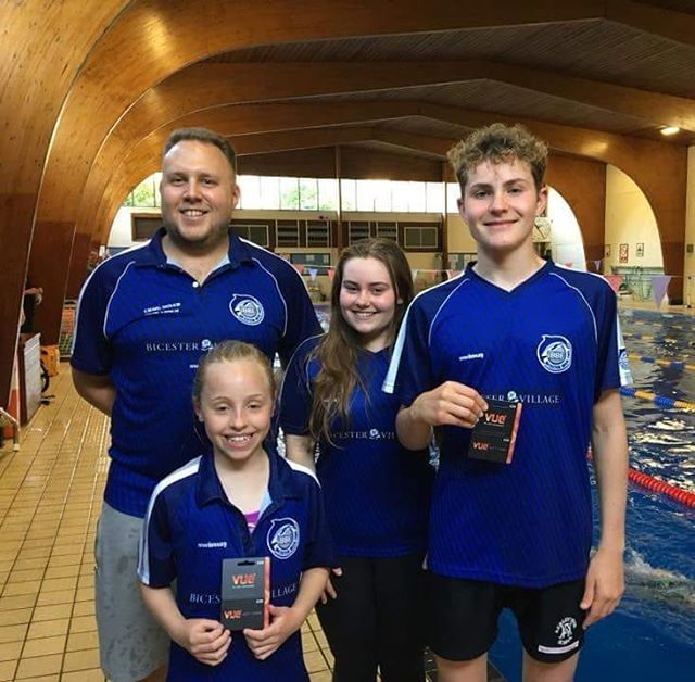 CraigOliverM's tweet photo. Well done to my latest BBF 'Swimmer of the Term' winners, Olivia & Matty. Being recognised for attitude, committment and the results it's brought to them.
#dedication #BicesterBlueFins #focus #goals #SwimmeroftheTerm #BicesterVillage https://t.co/eub0UcUD7F https://t.co/BfTaWy1FWq