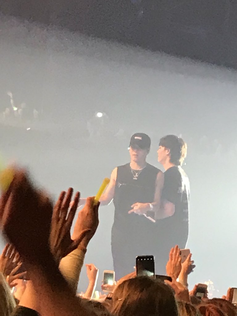 16_gnet's tweet photo. #GOT7inMoscow 
#GOT7WORLDTOUR 
😻😻😻 https://t.co/aY63psovsp
