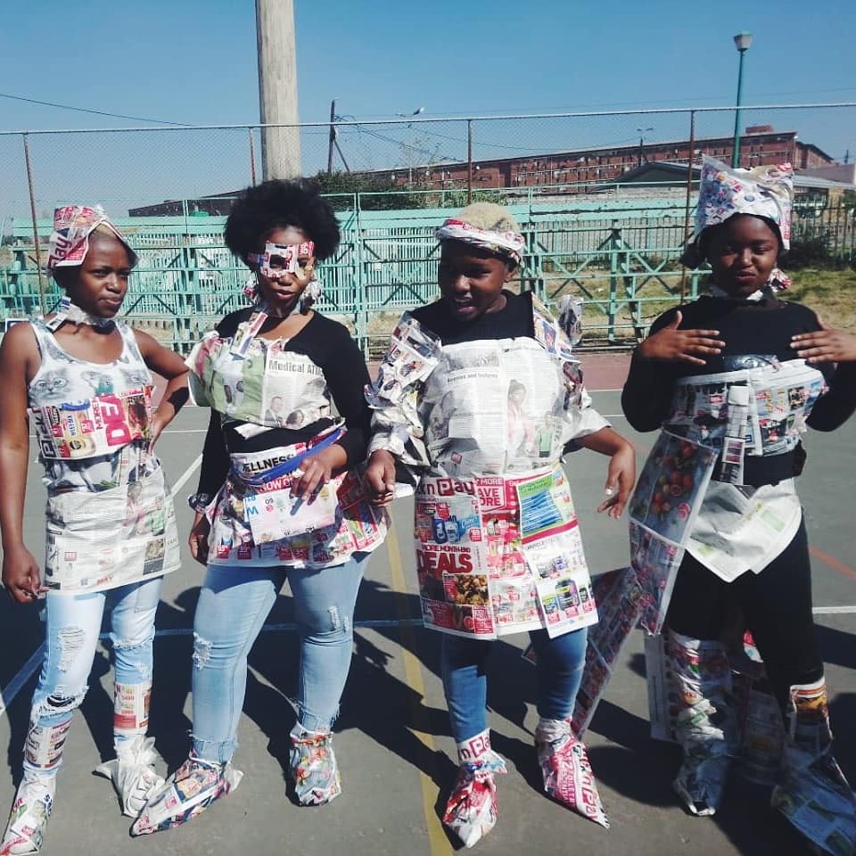 help2read's tweet photo. We are gearing up for Holiday Reading Clubs at our Literacy Tutor partner schools. Yesterday, we trained our Alexandra tutors to run fun, action-packed clubs!
We celebrate our Literacy Tutors and the positive impact they are making in their communities!
#ChangeAgentSA https://t.co/nN5T4vAssj