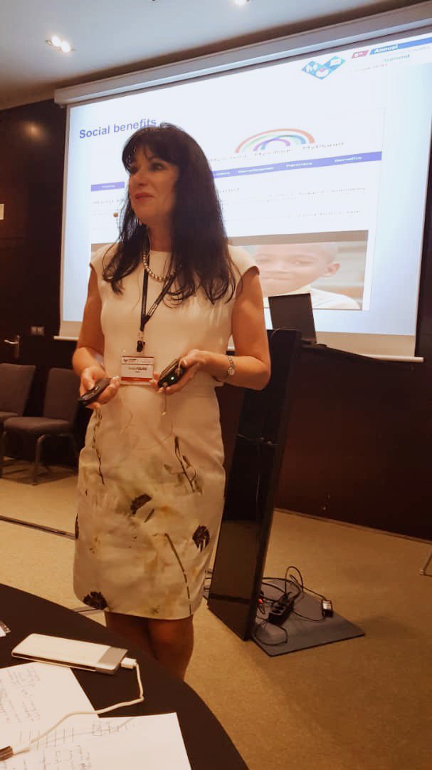 PPedhom's tweet photo. Inspiring speech delivery by @sonja_fourie4 providing insights on how to understand the "true" drivers on customer loyalty in your industry. Stop common-guessing, invest in research to strike where it counts and to know where to invest
#ALloyalty https://t.co/tjsyb1xKC6