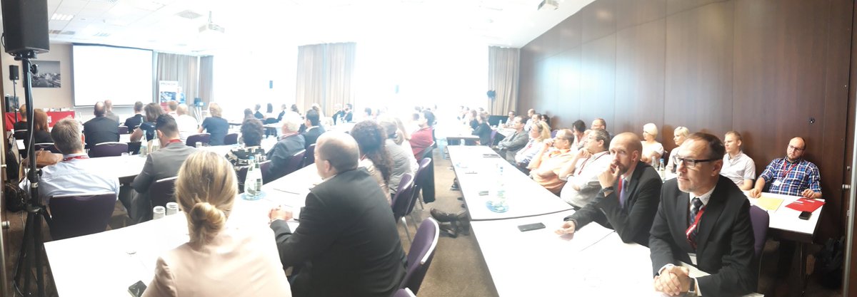 prokomkongress's tweet photo. #PROKOM18 - Full House I Kersten Wirth und seine Expertise: #Ai, #Blockchain & Bots - wie Megatrends Contenterstellung & Produktdatenmanagement verändern! @PIMConsult #pim #productdata #ContentMarketing #pimiseverywhere https://t.co/T4Kma2TprK