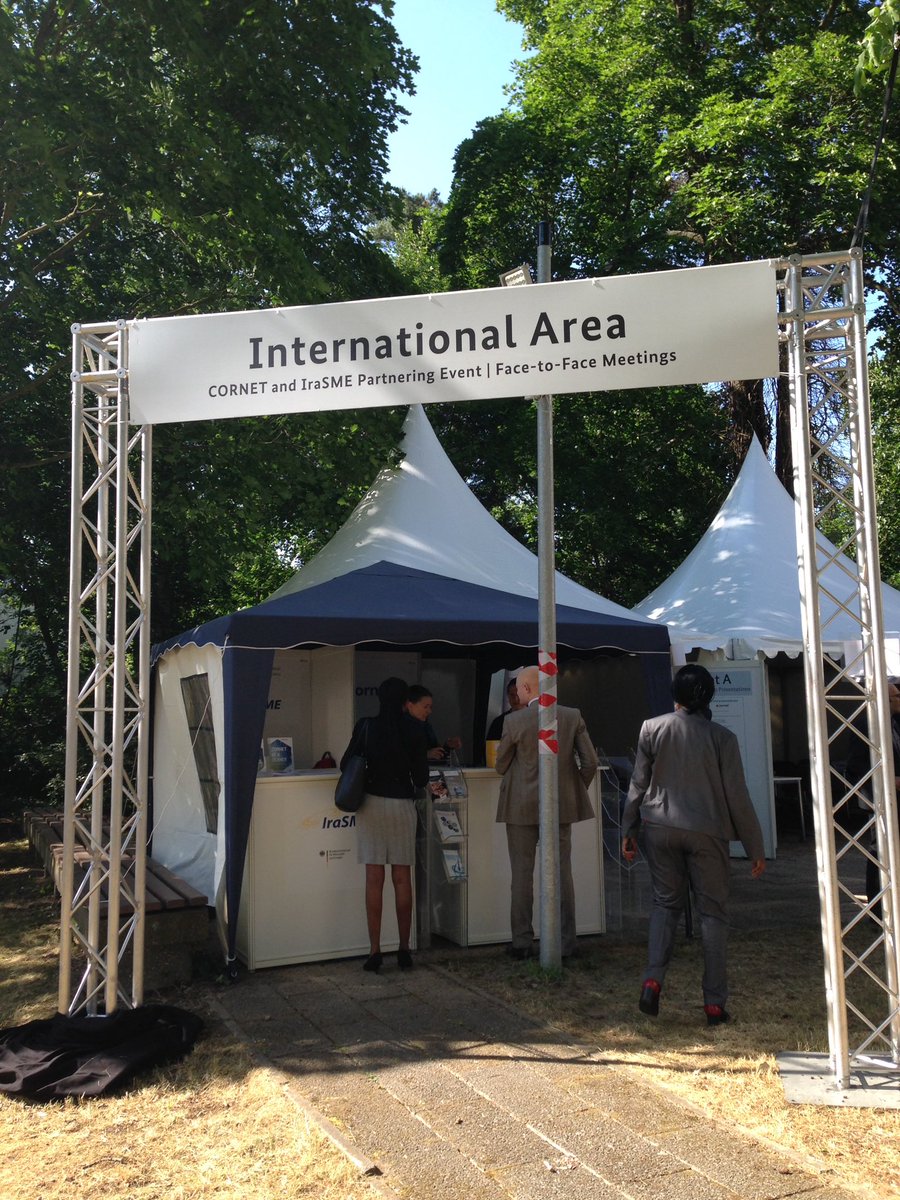 CORNET_Office's tweet photo. Sunny atmosphere like every year: our #international #PartneringEvent is about to start! We are looking forward to it! #Innotag18 #Berlin #CollectiveResearch #CORNET #SMEs @BMWi_Bund @ira_sme @AiF_ProjektGmbH https://t.co/4XFkrK14y5