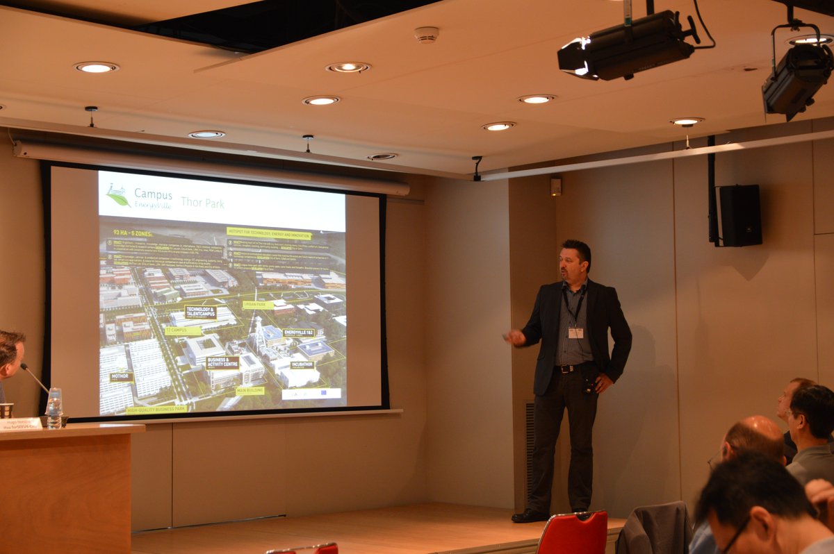 criscorchero's tweet photo. Our second day workshop starts with Carlo Mol introducing us the new Flemish Kowledge Platform on Smart Charging. @IREC_Energia #task28 #IEA #tcphev #EUSEW18 https://t.co/JN43duUzD1