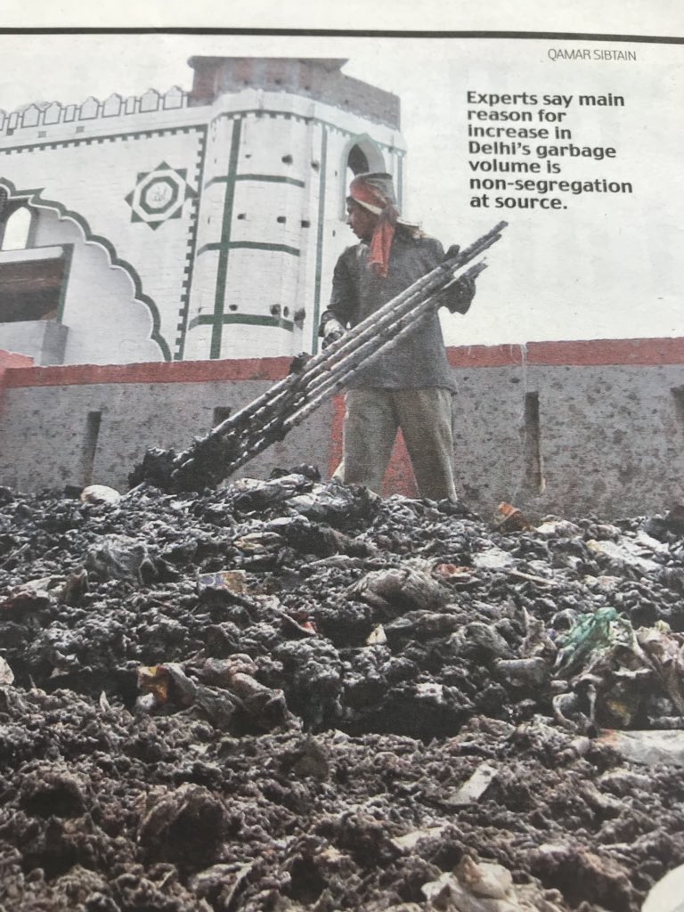 singshobhasing's tweet photo. ‘Experts say main reason for increase in Delhi’s garbage volume is non-segregation at source.’ We are the source; please segregate the garbage at home. #BeatPlasticPolution #EnvironmentDay2018 #savetheplanet https://t.co/1rEioL3SMR