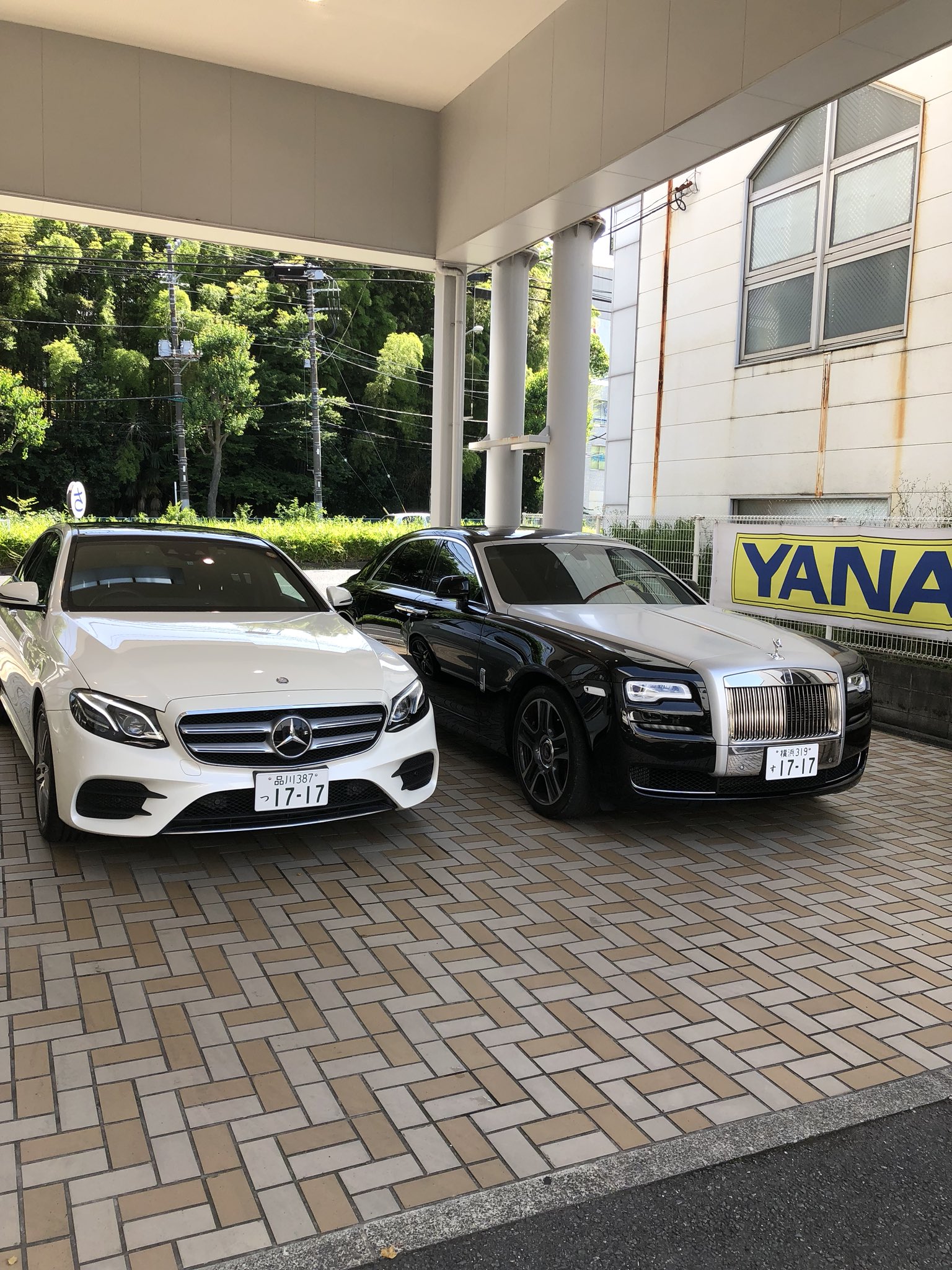 零慈 公式 ヤナセにて 知り合いの納車に 御付き合いして来ました 私の馴染みのディーラーです エグい程 Price Downして 頂きました 芝浦から本社営業部長まで 来て貰いました で 私関係のナンバーは 全て 1717です 見掛け 零慈 公式 ヤナセにて 知り合いの納車に 御付き合いして来ました 私の馴染みのディーラーです エグい程 Price Downして 頂きました 芝浦から本社営業部長まで 来て貰いました で 私関係のナンバーは 全て 1717です 見掛け